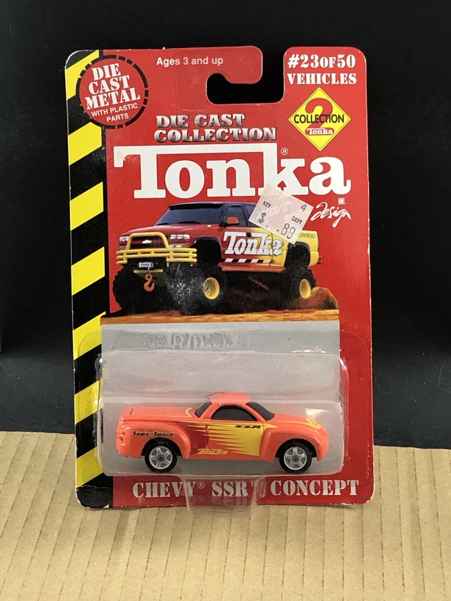 ミニカー Chevrolet SSR Concept Maisto 7.6” CHEVROLET SSR Concept 2000 Diecast Model BLACK