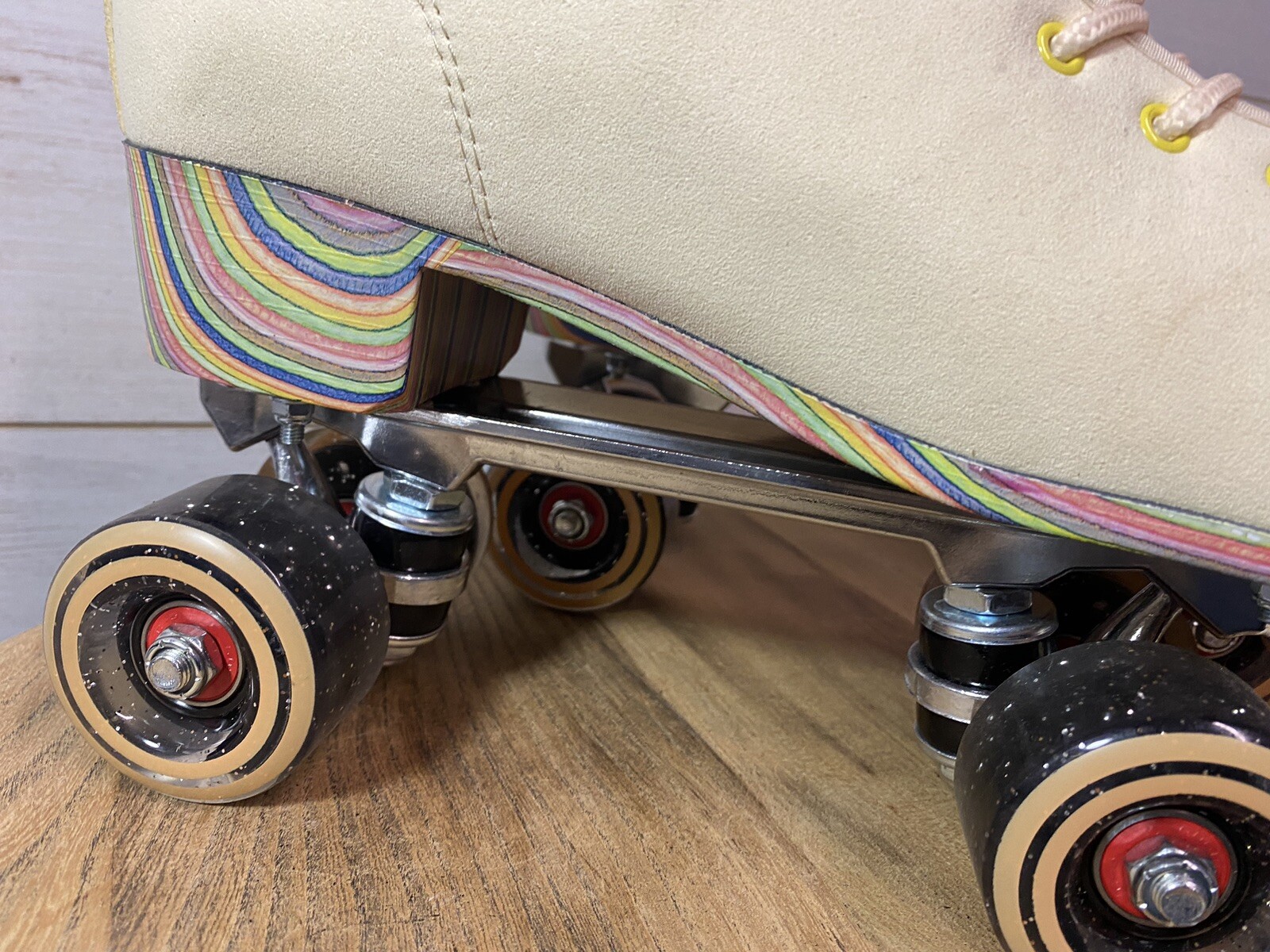 LMNADE (Lemonade) Throwback Sunrise Quad RollerSkates. Size UK8 EU