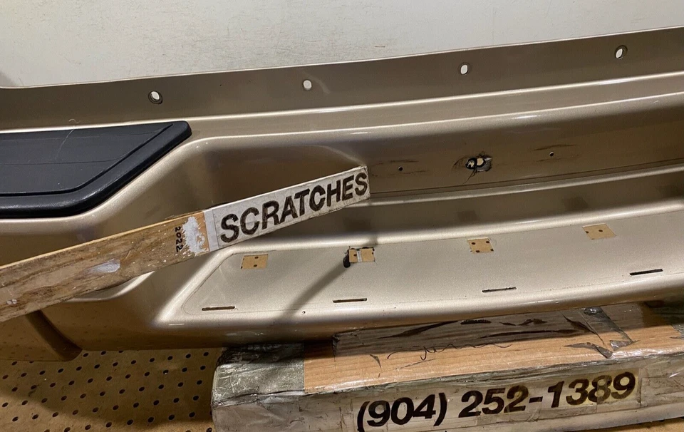 Cubierta de parachoques trasero OEM 2002-2005 Chevy Trailblazer/05-06 Trailblazer EXTLS/LT/LTZ Foto 4 de 4