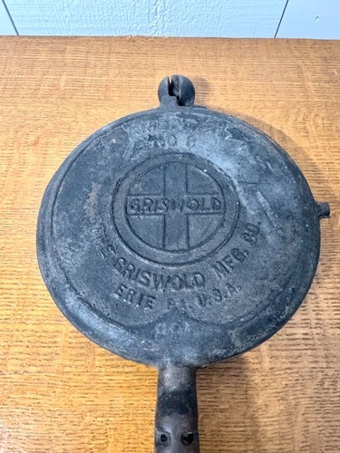 Vintage Griswold American No. 8 Cast Iron WAFFLE Maker (No Base)