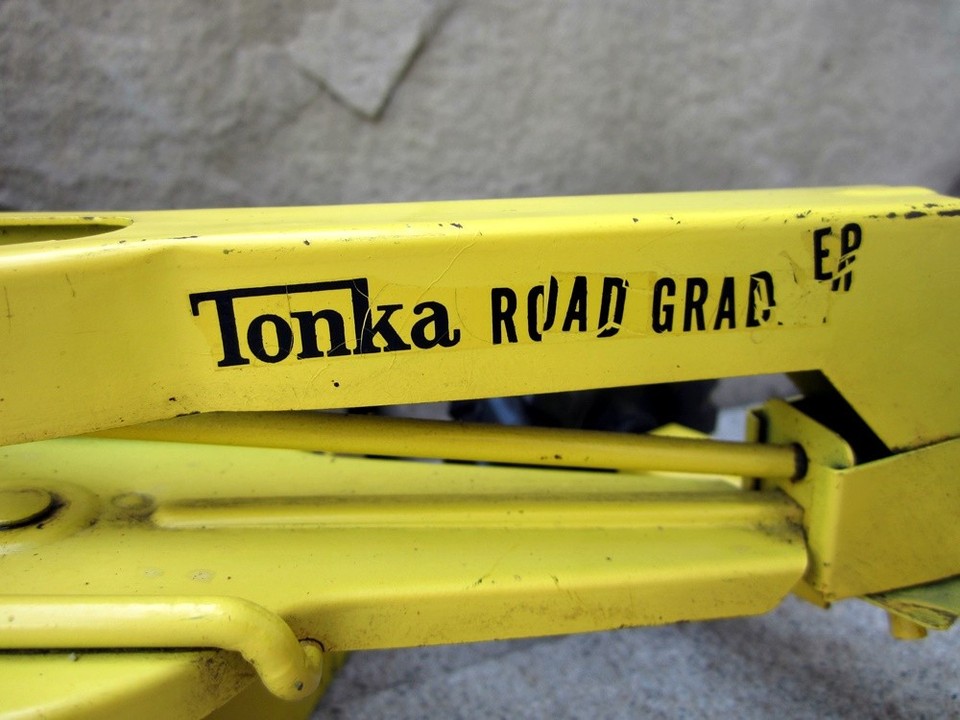 Ancienne Niveleuse Tonka N° 2510 – Camion Jouet Vintage