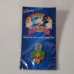 Vintage Disney Store 12 Months of Magic Winnie the Pooh & the Honey Tree Pin PA