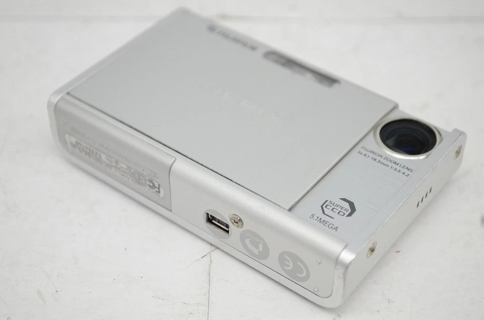 FUJIFILM FinePix Z1 5.1MP Compact Digital Camera Silver w/ Case #251022h - Image 4 of 4