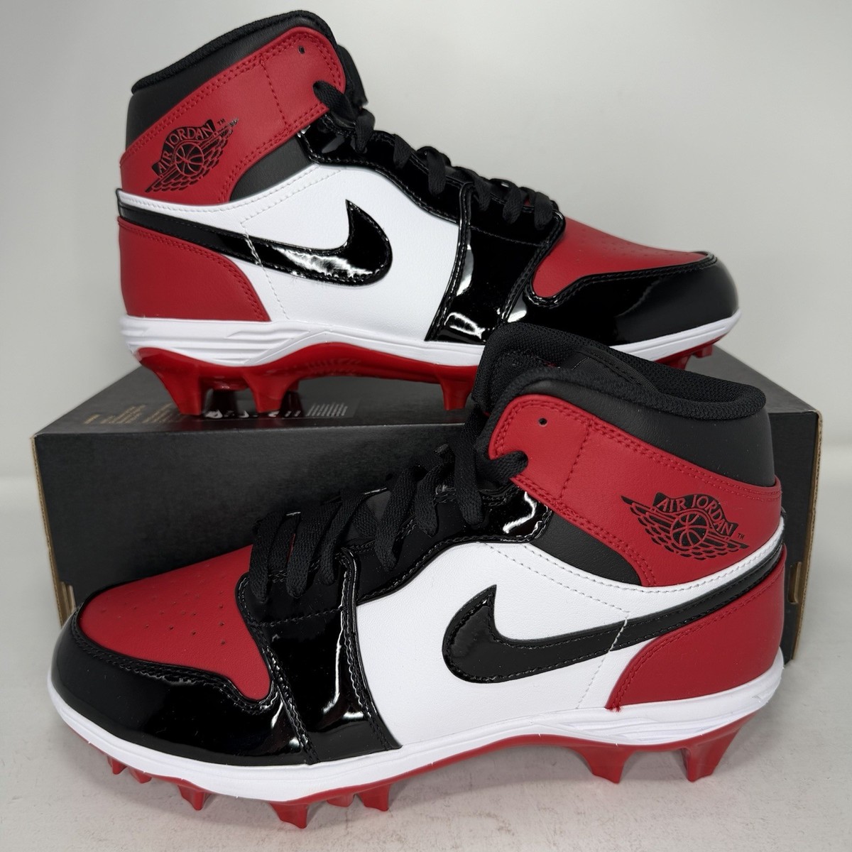 靴/バッグ NIKE Jordan 1 Nike Air Jordan 1 Retro High OG Satin Bred Womens 10 / Mens 8.5