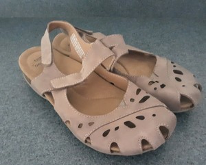 earth origins closed toe sandals