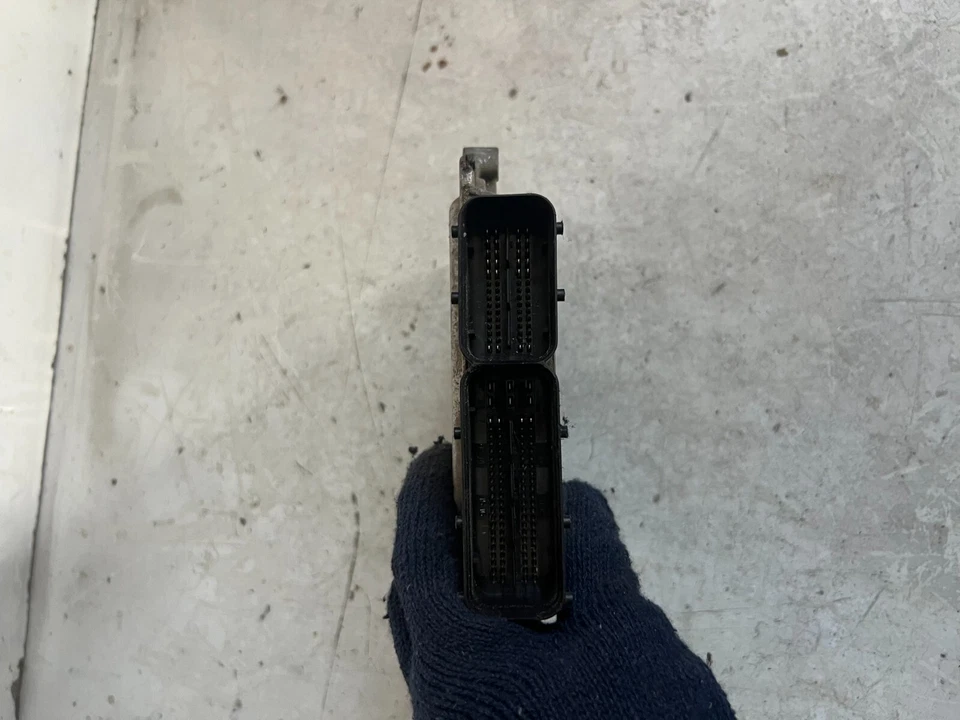 MÓDULO DE CONTROL DEL MOTOR ECU 39102-25711 SE ADAPTA A KIA RONDO 2008 Foto 4 de 4