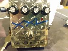 Tech 21 NYC XXL Diamond Plate Distortion Pedal with Original Box