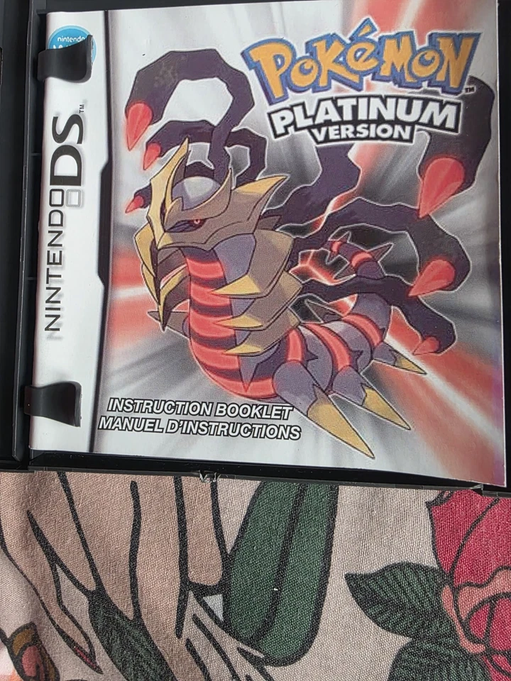 Pokemon Platinum Version Nintendo DS Game Cartridge NTR-CPUE-USA - Image 2 of 4