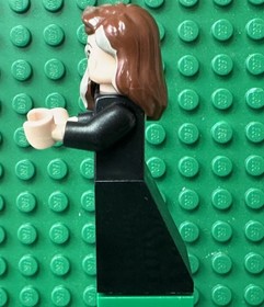 Lego Harry Potter Narcissa Malfoy minifigure 4865 hp126