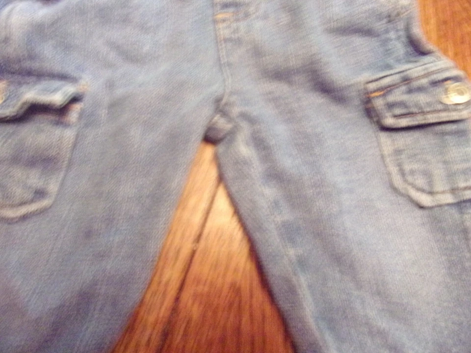 *INFANT BOY CALVIN KLEIN BIB OVERALLS 6-9 MONTHS 228+ - Image 3 of 4