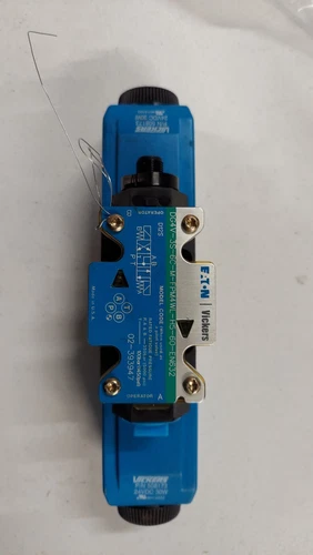 New Eaton Vickers DG4V-3S-6C-M-FPM4WL-H5-60-EN632 Valve L@@K