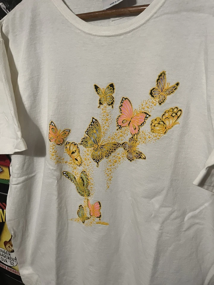 Camiseta vintage de los 90’s Morning Sun con mariposa’s Foto 2 de 4