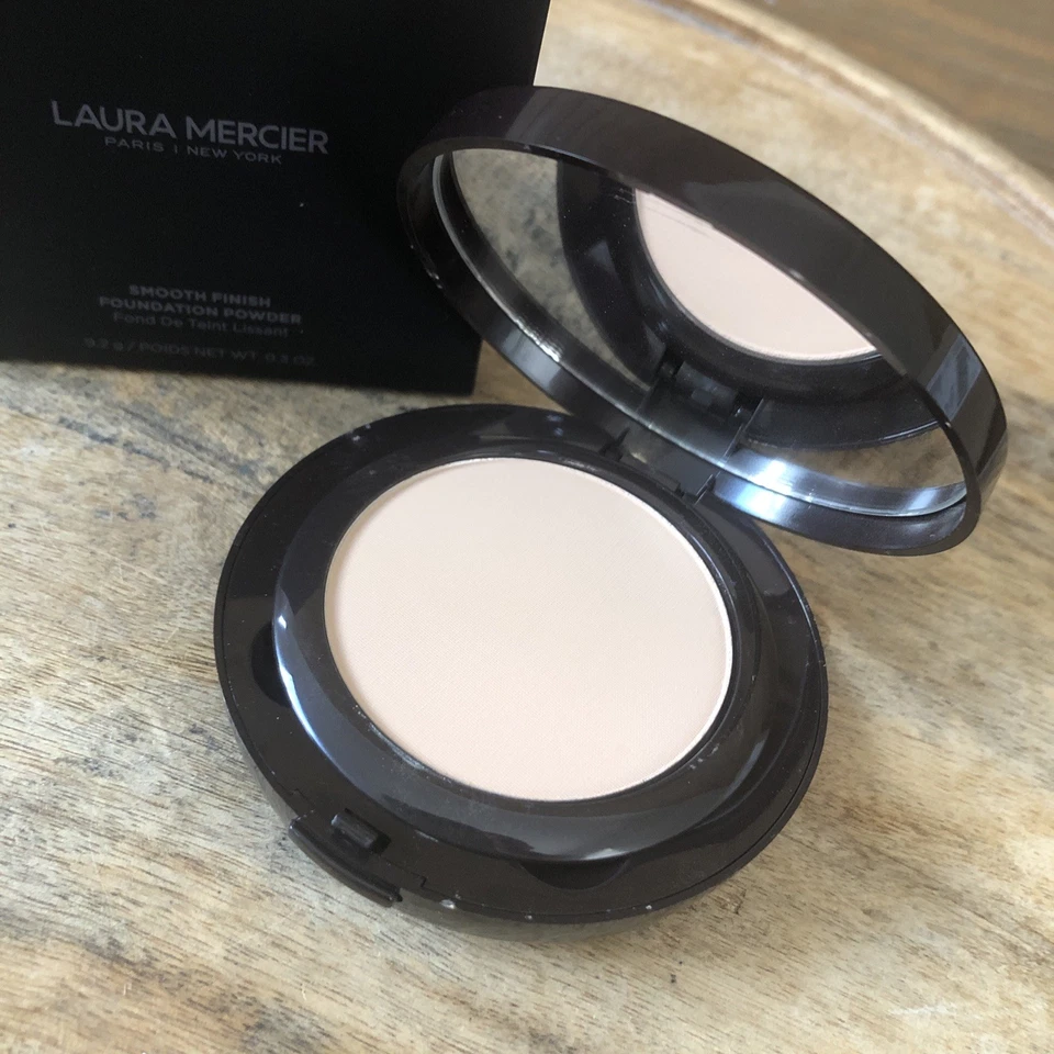 Laura Mercier Smooth Finish Foundation Powder 2C1 04 Full Size - Image 3 of 4