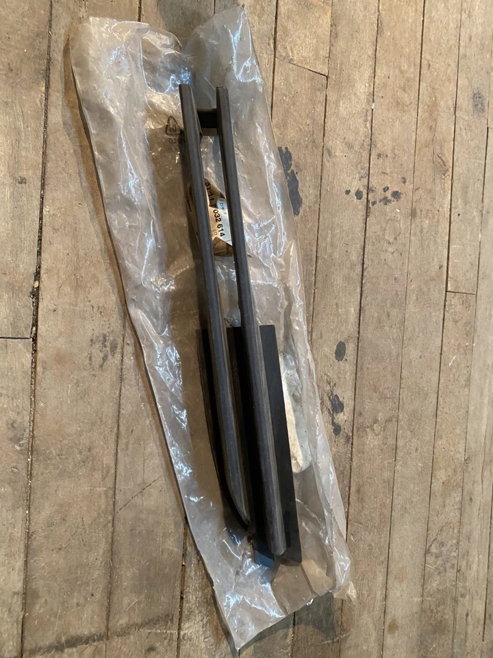 Par de rejilla parcialmente abierta izquierda derecha BMW SERIE 3 2002-2005 OEM 51117032613 Foto 2 de 4