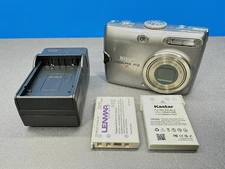 NIKON COOLPIX P3 VR DIGITAL CAMERA 8.1 MP WIFI + CHARGER & 2 BATTERIES TESTED