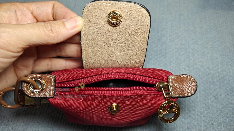 Longchamp Le Pliage Lona Monedero Bolsa Papel Rojo NUEVO STOCK EN EE. UU. Y ENVÍO Foto 2 de 4