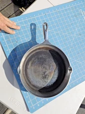 Vintage Chicago Hardware Foundry Cast Iron Hammered Skillet 87 X b