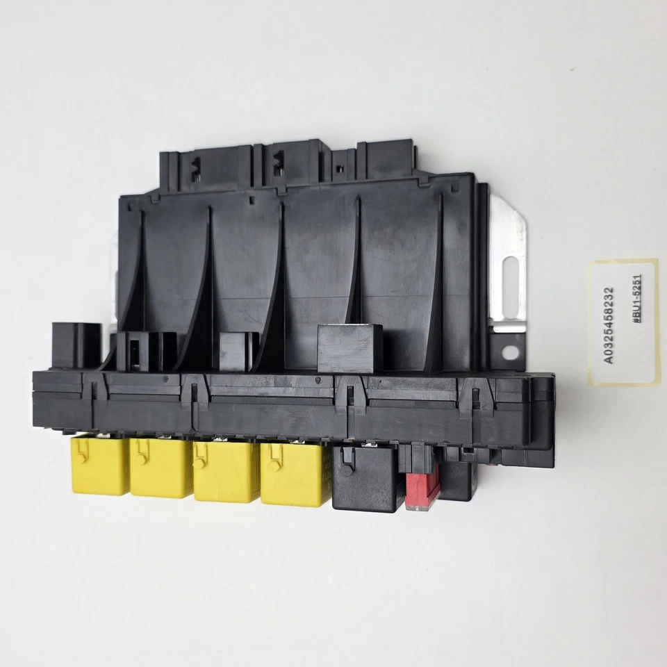 2004 Mercedes-Benz S-320 Module Fuse Relay Box A0325458232 - Image 2 of 4