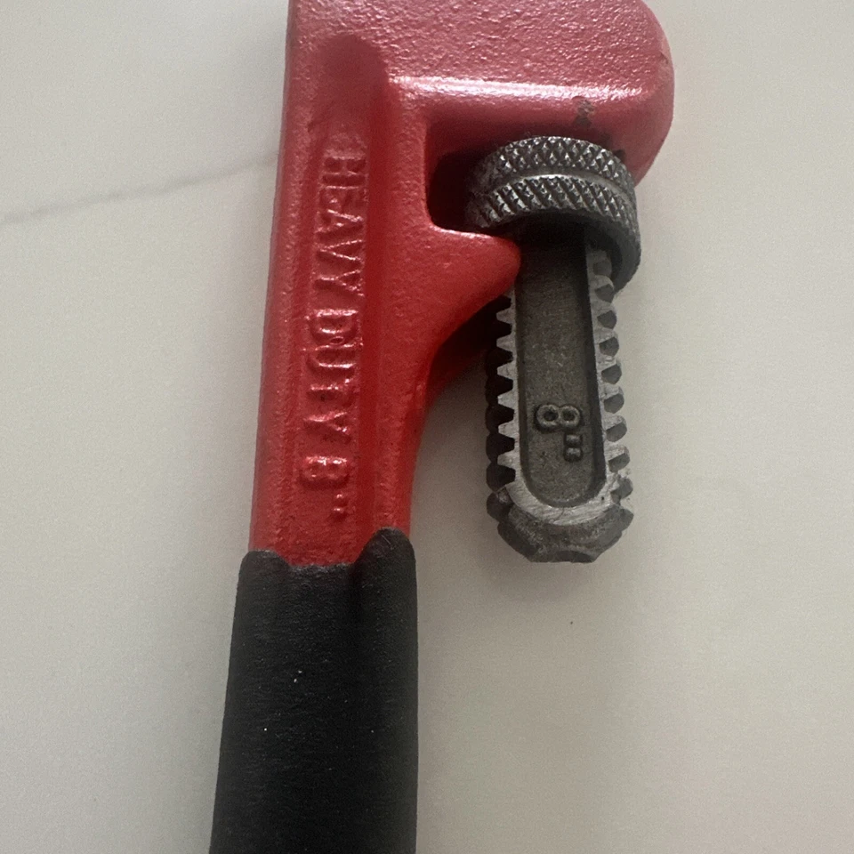 New Grizzly Industrial 8-Inch Pipe Wrench Tool - Heavy Duty - Image 4 of 4