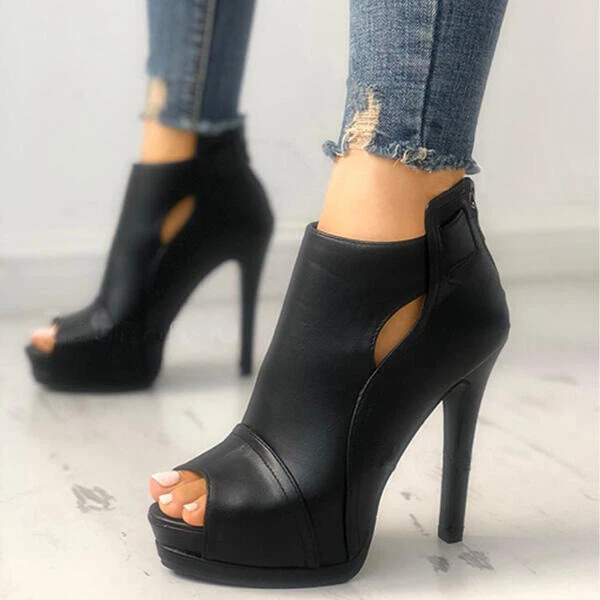 Black Steve Madden Closed Toe Short Heel