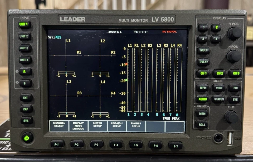 Leader LV5800 HD/SD-SDI Multi-Monitor with SDI & AES Input & DVI Output Modules - Image 2 of 4