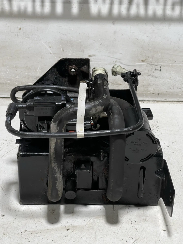 Vasilha de vapor de combustível e bomba de detecção de vazamentos 03-04 Jeep TJ Wrangler 52109503AB CC19 - Imagem 4 de 4