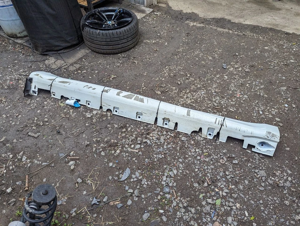 2015 - 2018 BMW X5M PASSENGER SIDE SIDE-SKIRT / ROCKER MOLDING - Image 2 of 4