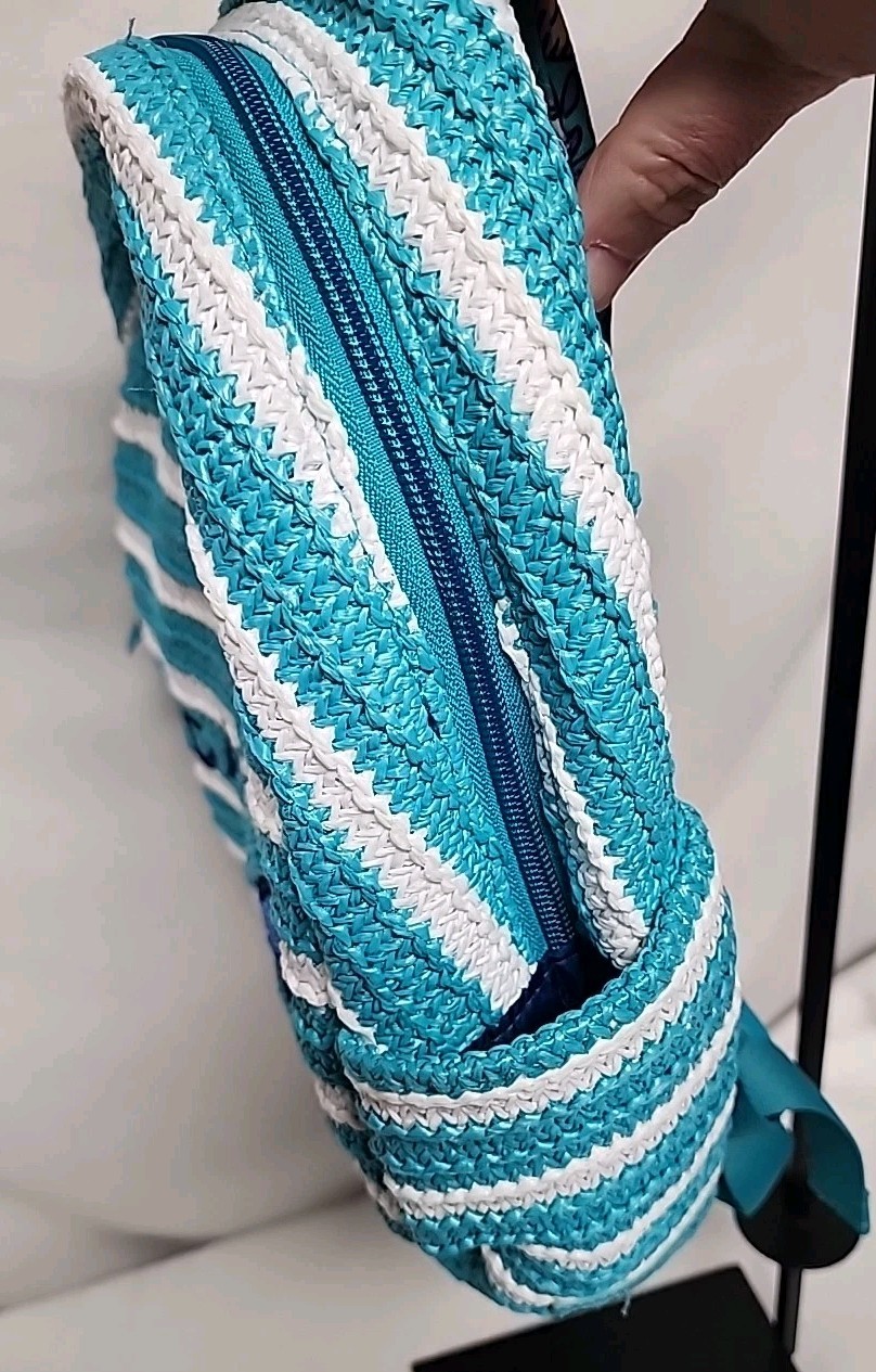 Vera Bradley Stripe Pattern Straw Compact Vacay A… - image 6