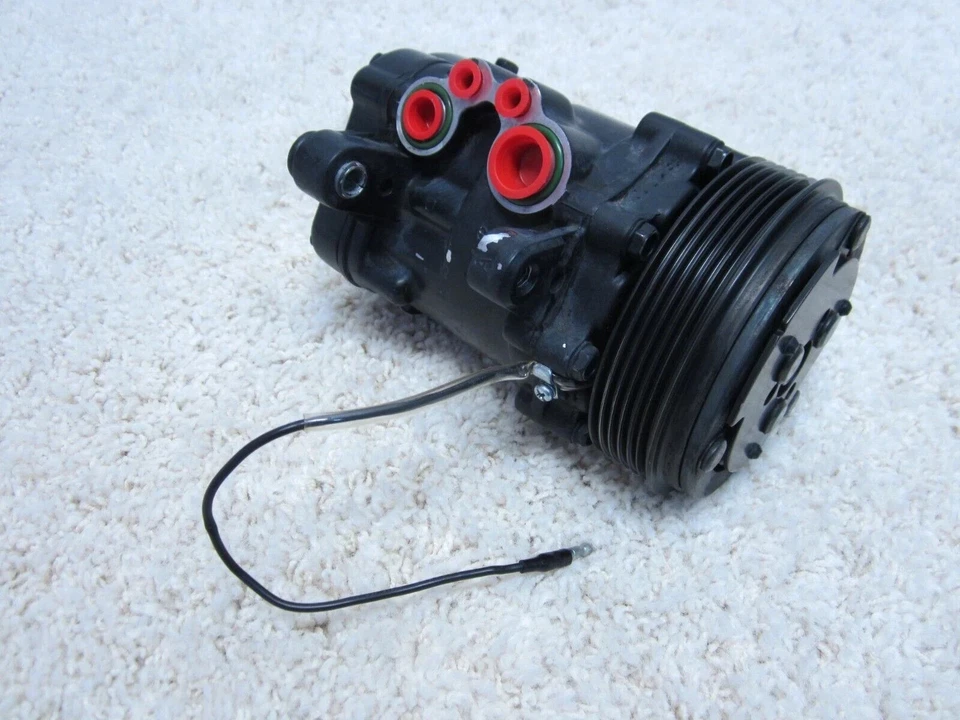 CHEVROLET TRACKER / PONTIAC SUNRUNNER 1.6L / 4CYL ENGINE AC COMPRESSOR #3C-7 - Image 3 of 4