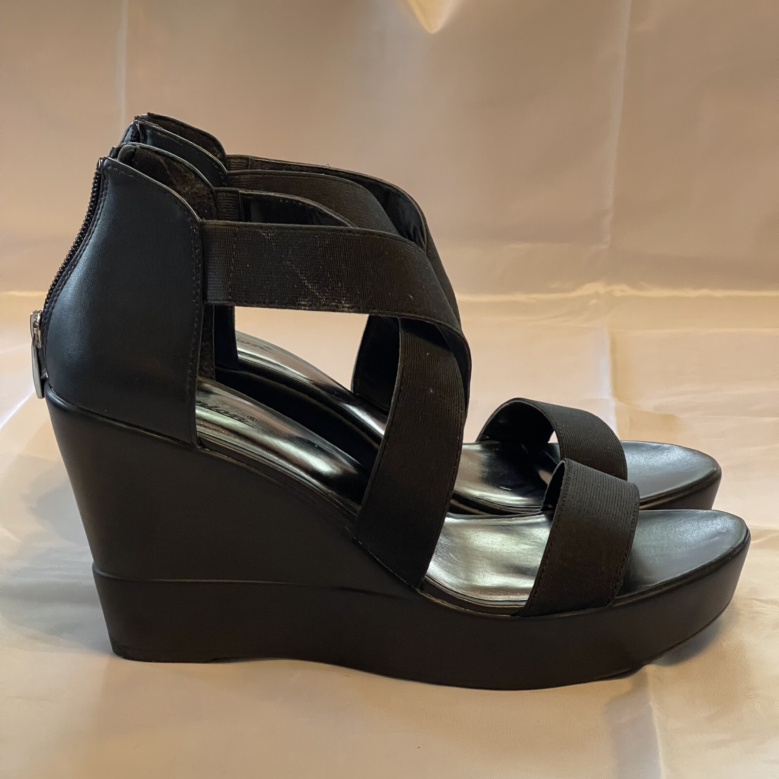 DUNION Women's AWE Zip Closure Crisscross Straps Platform Wedge Sandal Sz 11