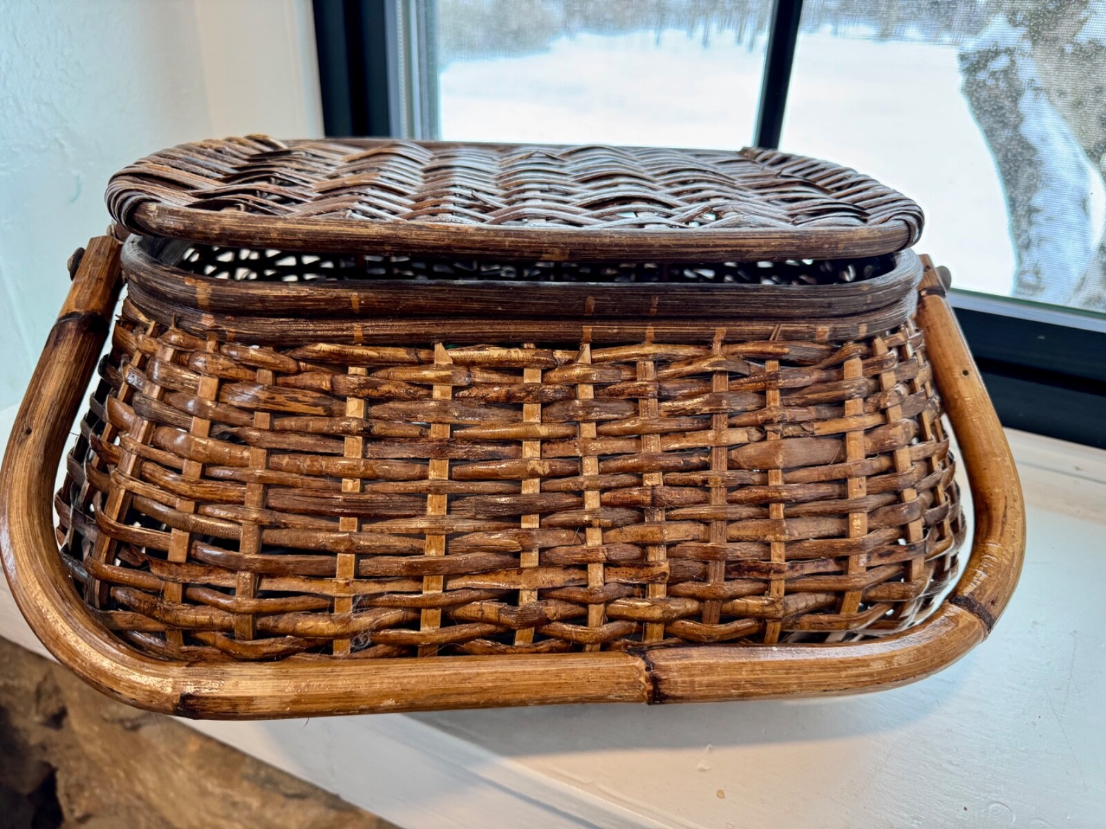 1950's Picnic Basket with handmade cotton liner