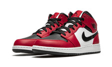 Jordan 1 Mid Chicago Black Toe GS Size 7Y 554725 069 for sale online | eBay