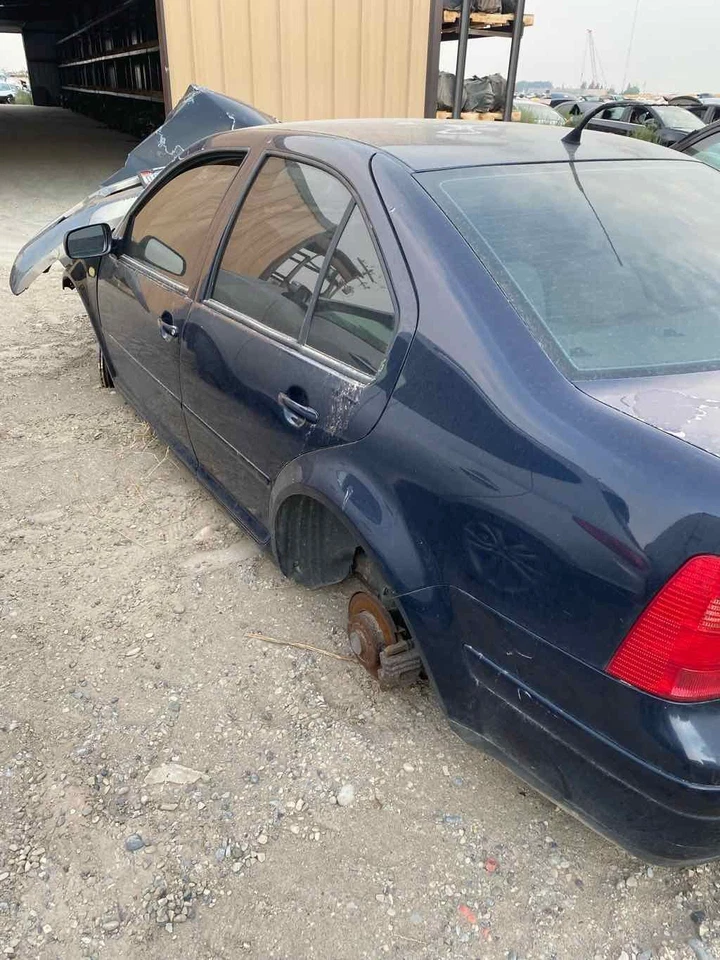 Bomba de dirección asistida usada se adapta a: Volkswagen Jetta City 2000 Canadá solo grado 2,0 Foto 4 de 4