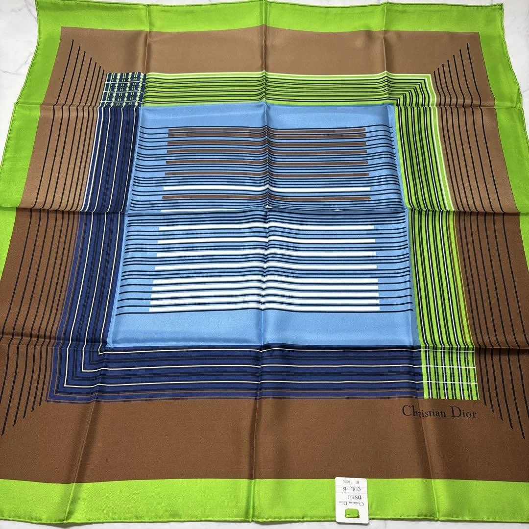 Foulard Dior vert soie carré femme France 116900