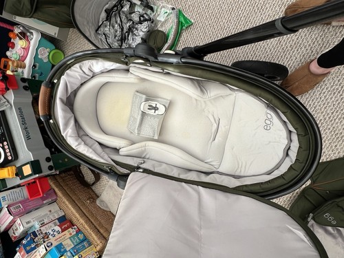 Egg pram set With Spare Parts - Picture 11 of 15