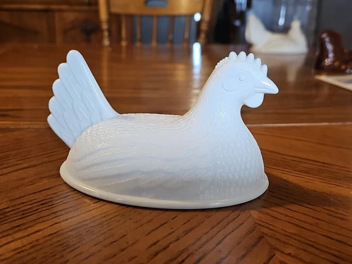 Vtg Indiana White Milk Glass Chicken Hen on Nest Covered Bowl Candy Dish TOP LID