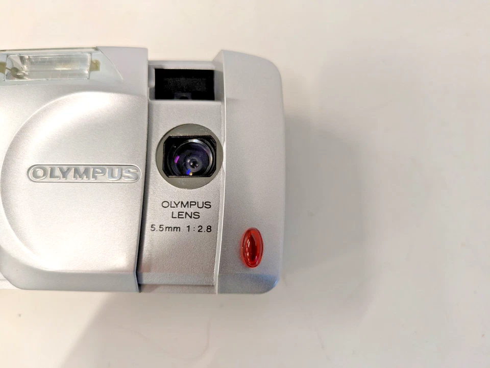 Boxed Olympus Camedia C-860L Digital Camera 1.3 MP excellent condition working - Image 4 of 4