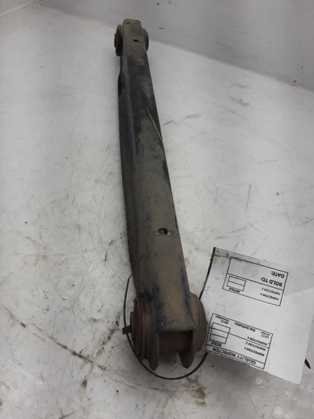 Brazo de control inferior trasero 00-10 CHEVROLET SUBURBAN 1500 15286145 Foto 2 de 4