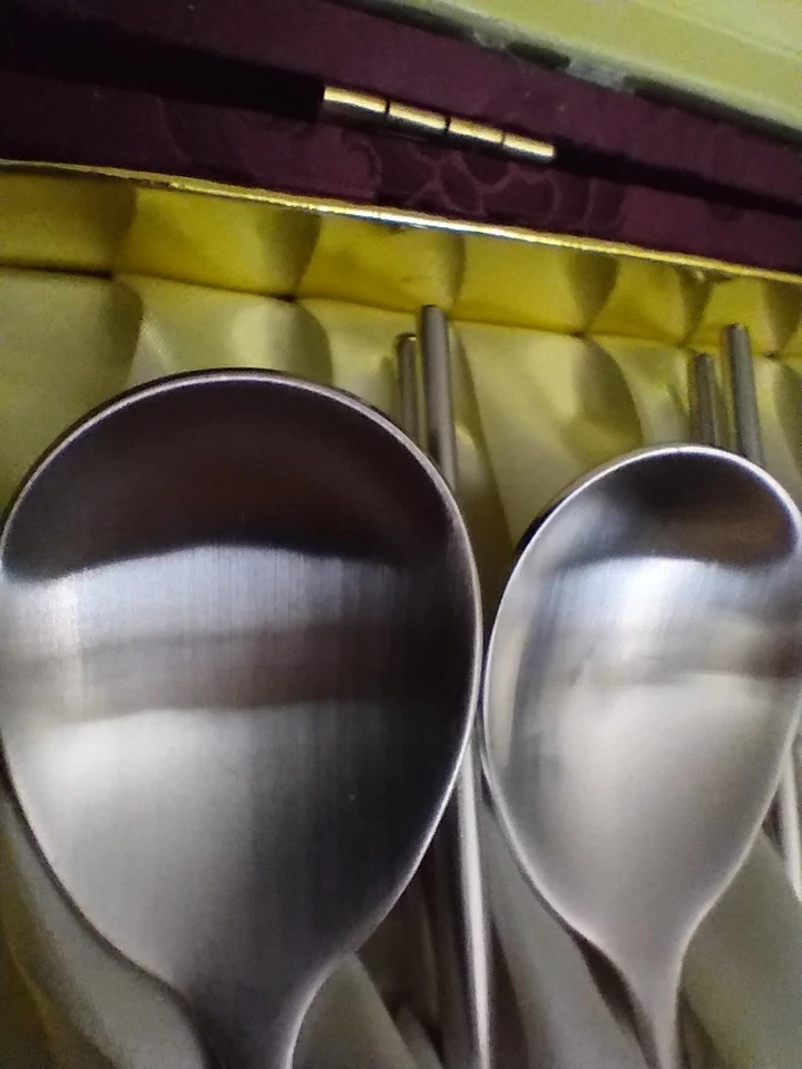 Hiossen 10 Solid Titanium Spoons & Chopsticks Sets. Brand New, Never Used! - Image 4 of 4