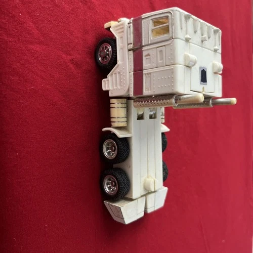 1986 Hasbro Takara Transformers G1 Ultra Magnus Vintage Action Figure Cab Only