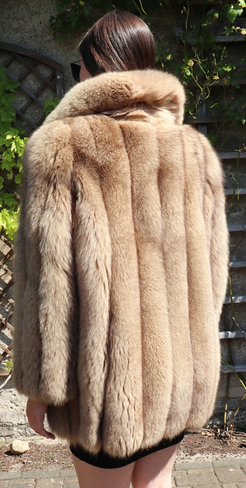 Fur Jacket Blue Fox Saga Fox Coat Fur Fuchspelz Camel Beige - Image 3 of 4
