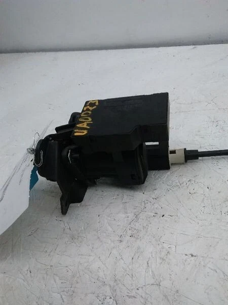 2004-2012 Chevrolet Chevy Malibu Ignition Switch With Key OEM - Image 4 of 4