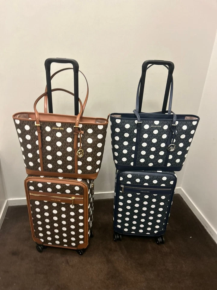 Conjunto combo Michael Kors pequeno feminino bolinhas carrinho de viagem mala + bolsa tote - Imagem 2 de 4