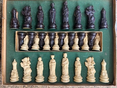 1959 Renaissance Chessmen Set ES Lowe Complete Set Board Pieces Instructions Box