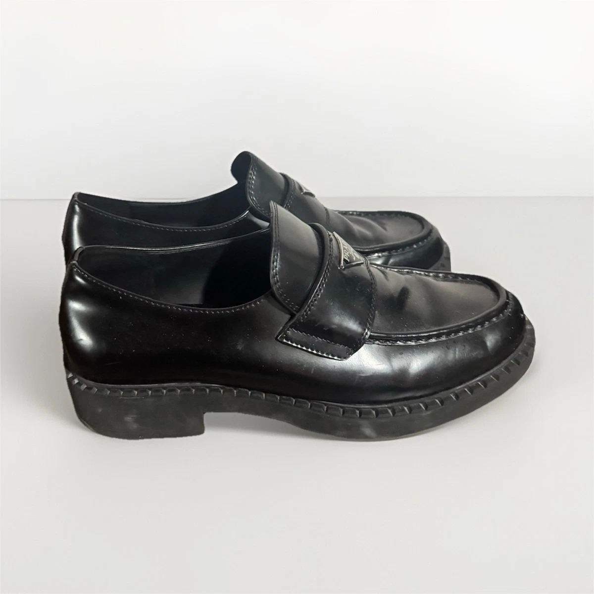 Prada loafers size 7 Blk size 8 USA ?? very clean & very comfortable. ?? Prada Loafers Size US8.5 UK7.5 Black Leather Sport Rubber  main image 4