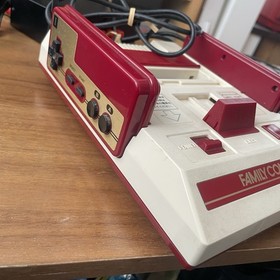 NES Nintendo First Family Computer Famicom AV Mod Console Japan Version Used
