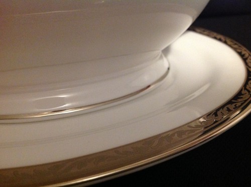 Lenox Landmark Platinum One (1) Gravy Boat & Unattached Underplate Classics Col. - Picture 16 of 23