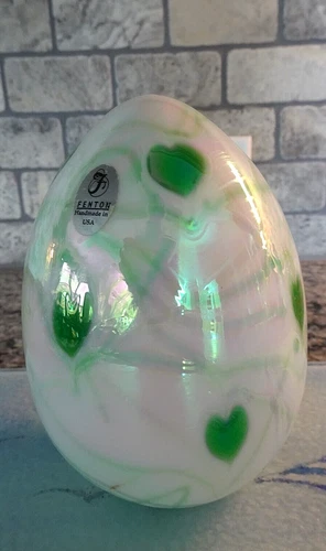 Dave Fetty Fenton Art Glass Green Iridescent Hanging Hearts Egg Figurine 4.75"