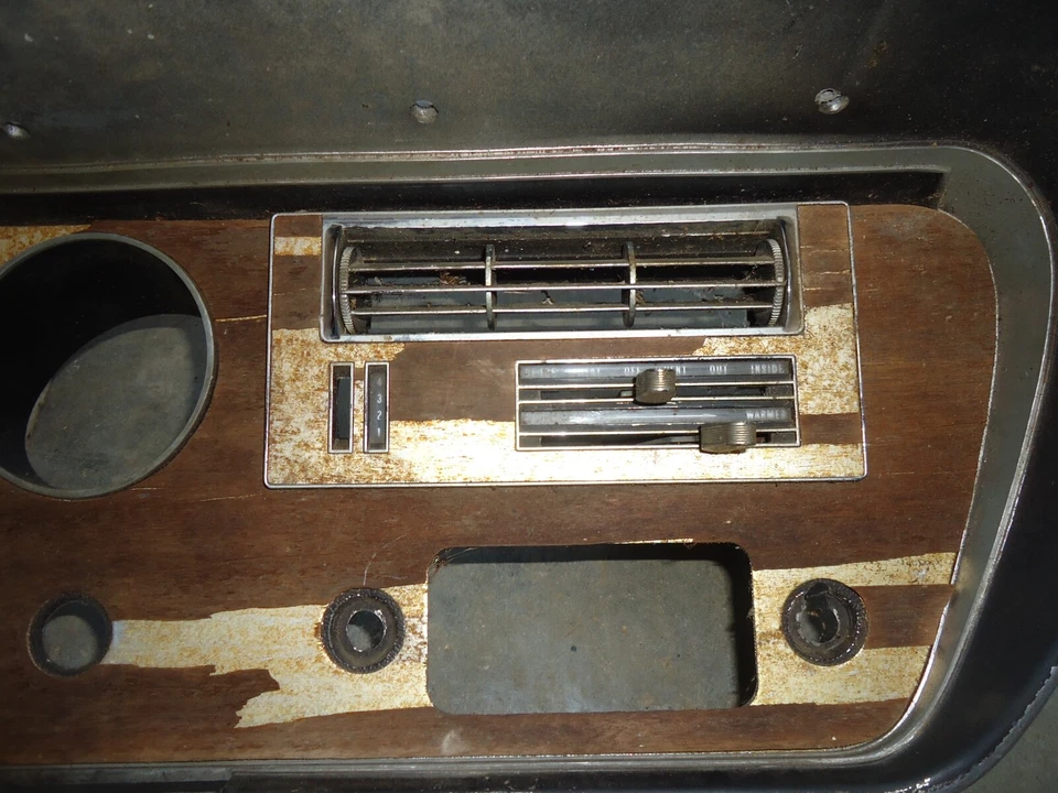 Pontiac Tempest Lemans GTO 1966 bisel de tablero y control de aire acondicionado Foto 4 de 4