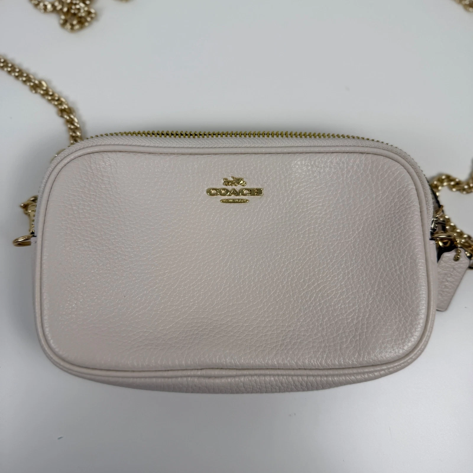 Coach doppio marsupio tracolla in pelle bianca con cinturino a catena oro